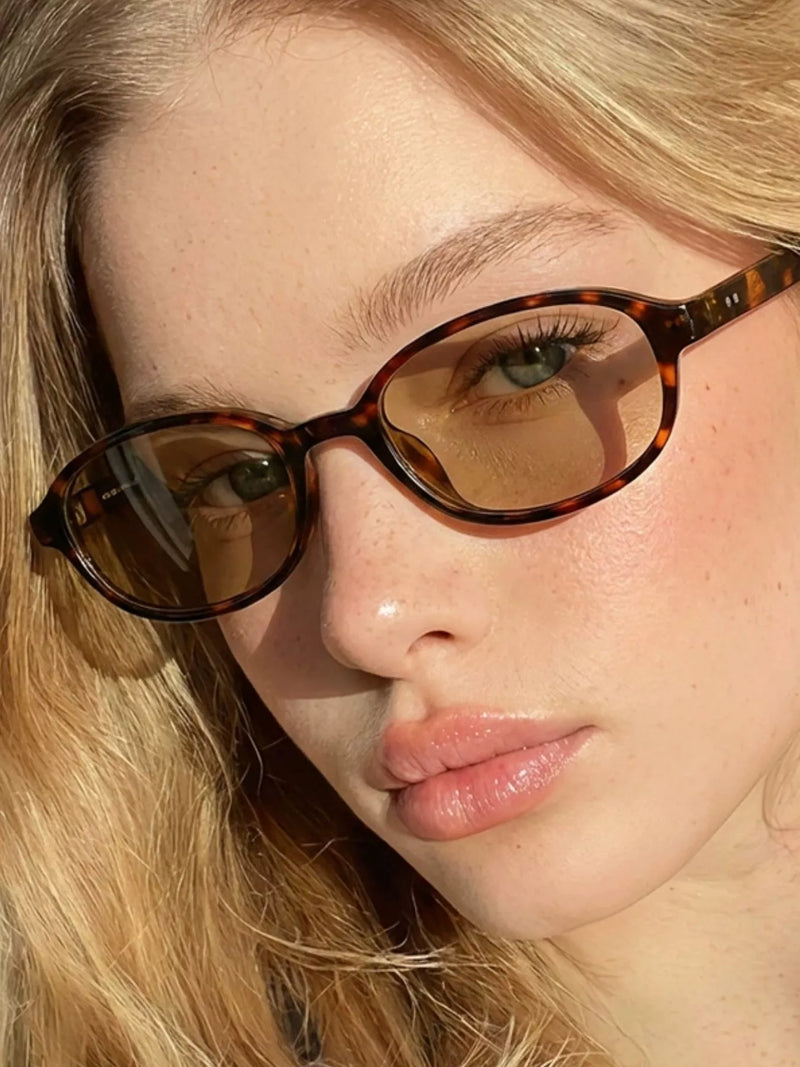 UV400 tinted lens sunglasses in caramel
