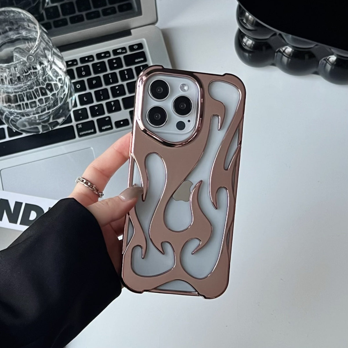 Summer heat dissipation hollow out suitable for iPhone 16 Promax phone case Apple 13 simple anti drop protective case